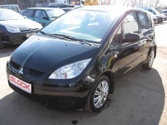 2006 Mitsubishi Colt Photos