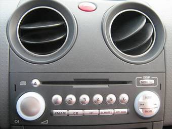 2006 Mitsubishi Colt Images