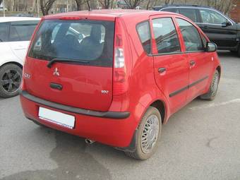 2006 Mitsubishi Colt Photos