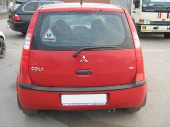 2006 Mitsubishi Colt Photos