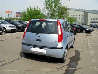 2006 Mitsubishi Colt Photos