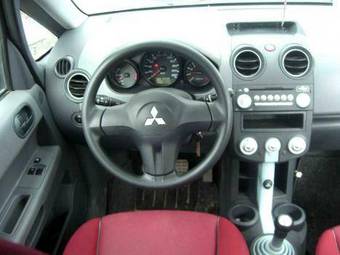 2006 Mitsubishi Colt Pictures