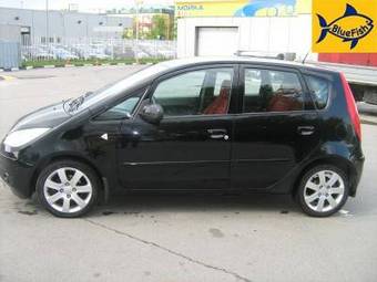 2006 Mitsubishi Colt Photos