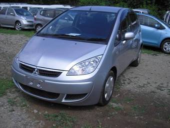 2006 Mitsubishi Colt Photos