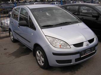 2006 Mitsubishi Colt Photos