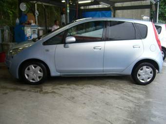 2006 Mitsubishi Colt Pics