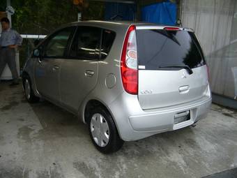 2006 Mitsubishi Colt Photos