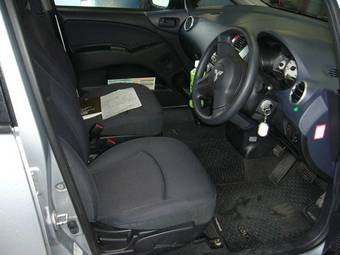 2006 Mitsubishi Colt Images