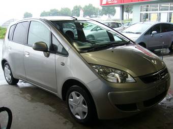 2006 Mitsubishi Colt Pics