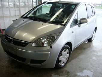 2006 Mitsubishi Colt Pictures