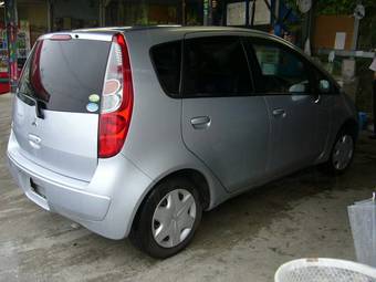 2006 Mitsubishi Colt Photos