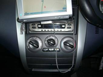 2006 Mitsubishi Colt Photos