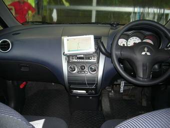 2006 Mitsubishi Colt Pictures