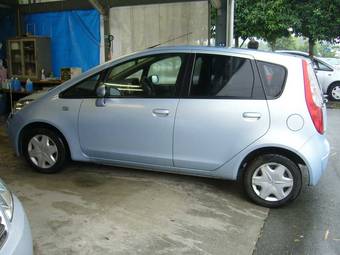 2006 Mitsubishi Colt Pictures