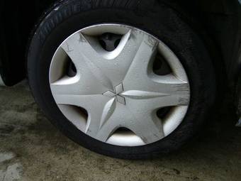 2006 Mitsubishi Colt Pictures