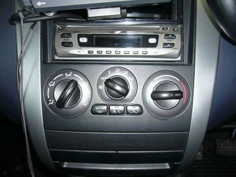 2006 Mitsubishi Colt Photos