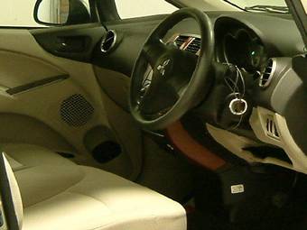 2006 Mitsubishi Colt Photos