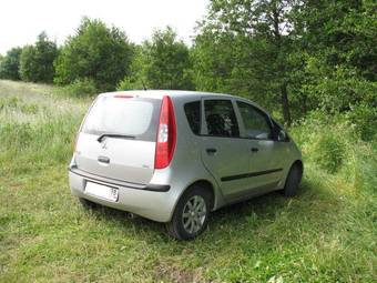 2006 Mitsubishi Colt Photos