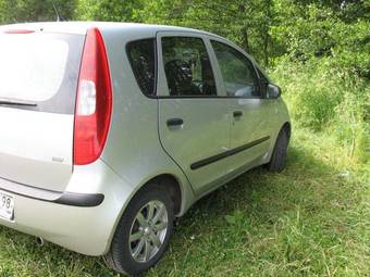 2006 Mitsubishi Colt Photos