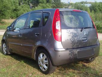2006 Mitsubishi Colt Photos