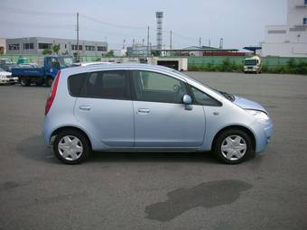 2006 Mitsubishi Colt Pics