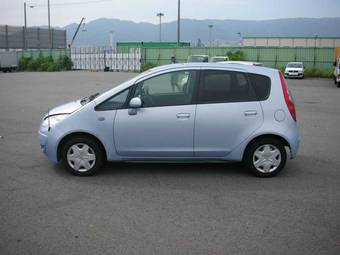 2006 Mitsubishi Colt Photos