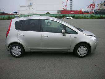 2006 Mitsubishi Colt Pictures