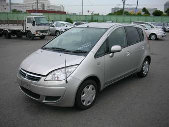 2006 Mitsubishi Colt Pictures