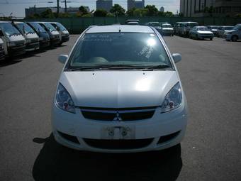 2006 Mitsubishi Colt Photos