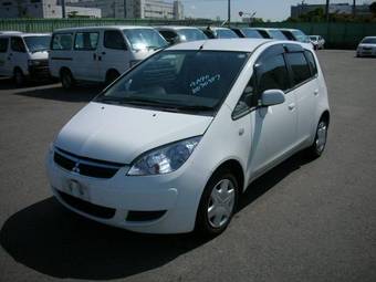 2006 Mitsubishi Colt Photos