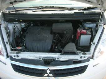 2006 Mitsubishi Colt Photos