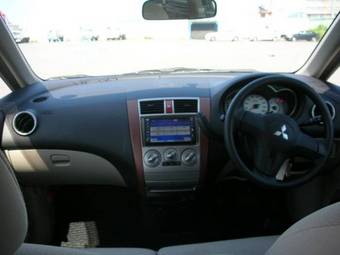 2006 Mitsubishi Colt Pictures