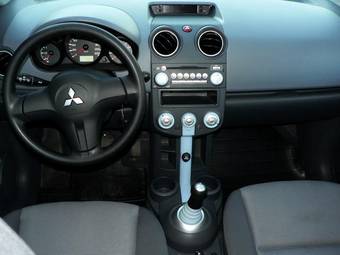 2006 Mitsubishi Colt Photos