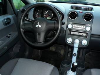 2006 Mitsubishi Colt Pictures