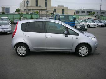 2006 Mitsubishi Colt Photos