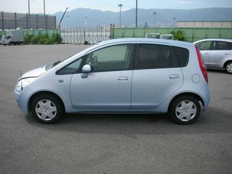 2006 Mitsubishi Colt Photos