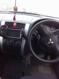 2006 Mitsubishi Colt Photos