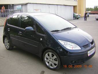 2006 Mitsubishi Colt Photos