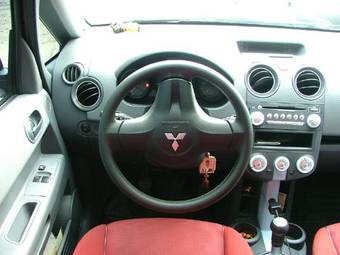 2006 Mitsubishi Colt Pictures