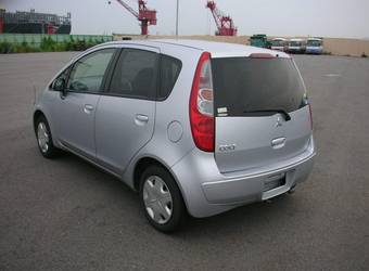 2006 Mitsubishi Colt Pictures