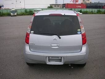 2006 Mitsubishi Colt Photos