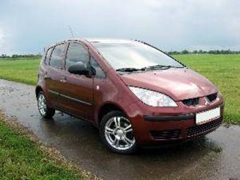 2006 Mitsubishi Colt Images