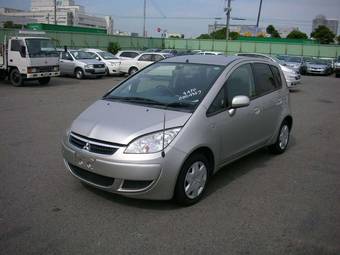 2006 Mitsubishi Colt Pictures