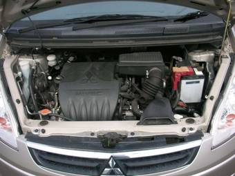2006 Mitsubishi Colt Photos
