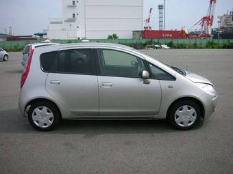 2006 Mitsubishi Colt Pictures