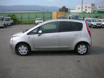 2006 Mitsubishi Colt Photos