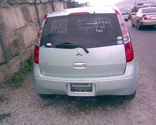 2006 Mitsubishi Colt Photos