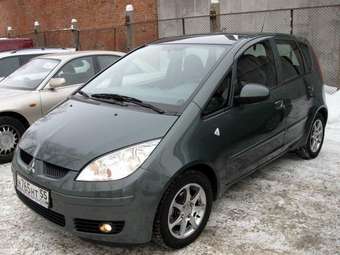 2007 Mitsubishi Colt Photos