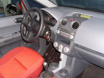 2007 Mitsubishi Colt Photos