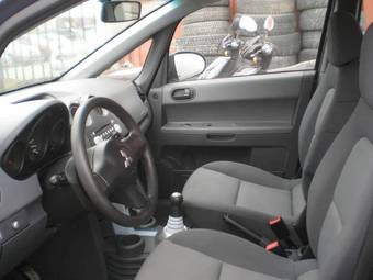 2007 Mitsubishi Colt Pictures